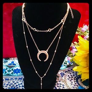 🌙 SOLD! BNWT TRIPLE BOHO MOON/HORN NECKLACE